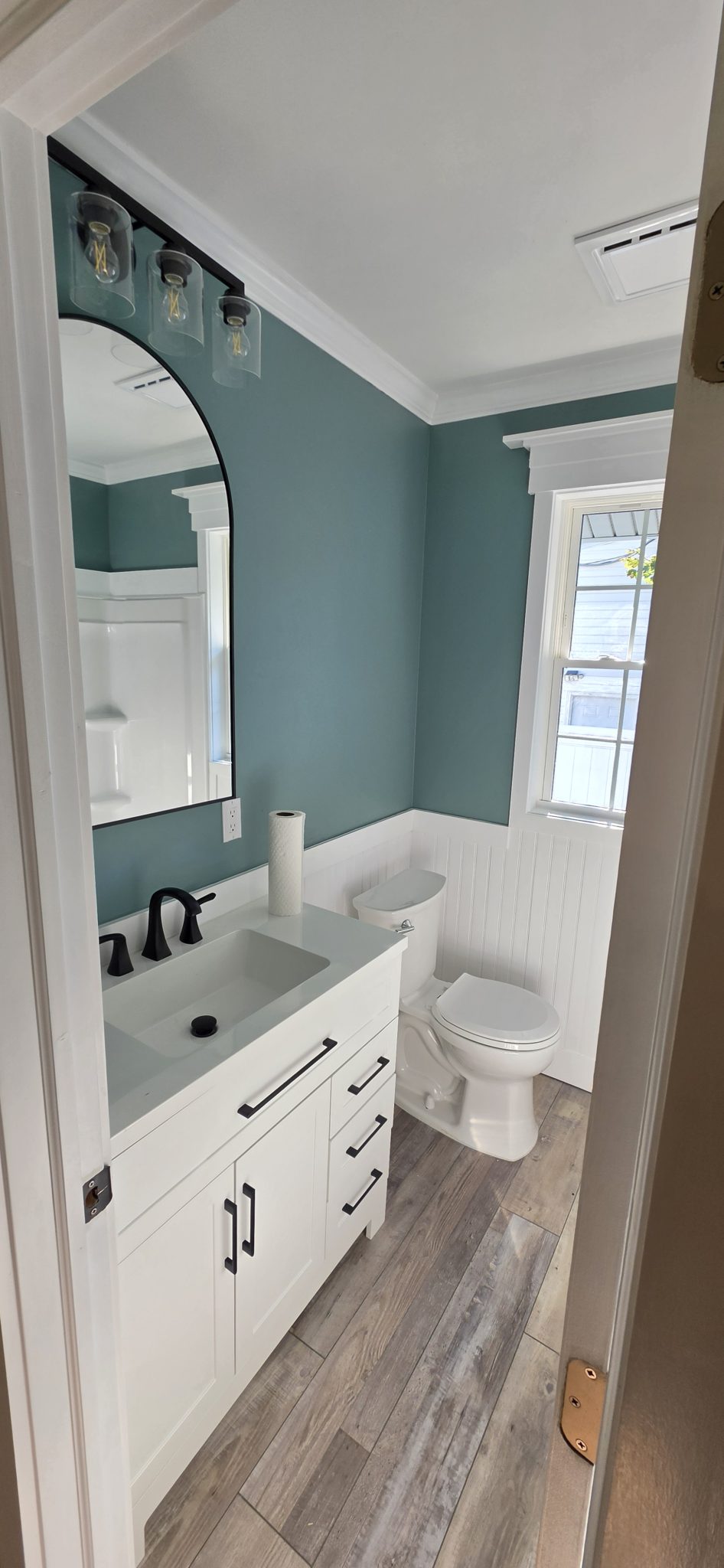 198 Woodlawn Avenue, St. James, NY — photo 7 of 47